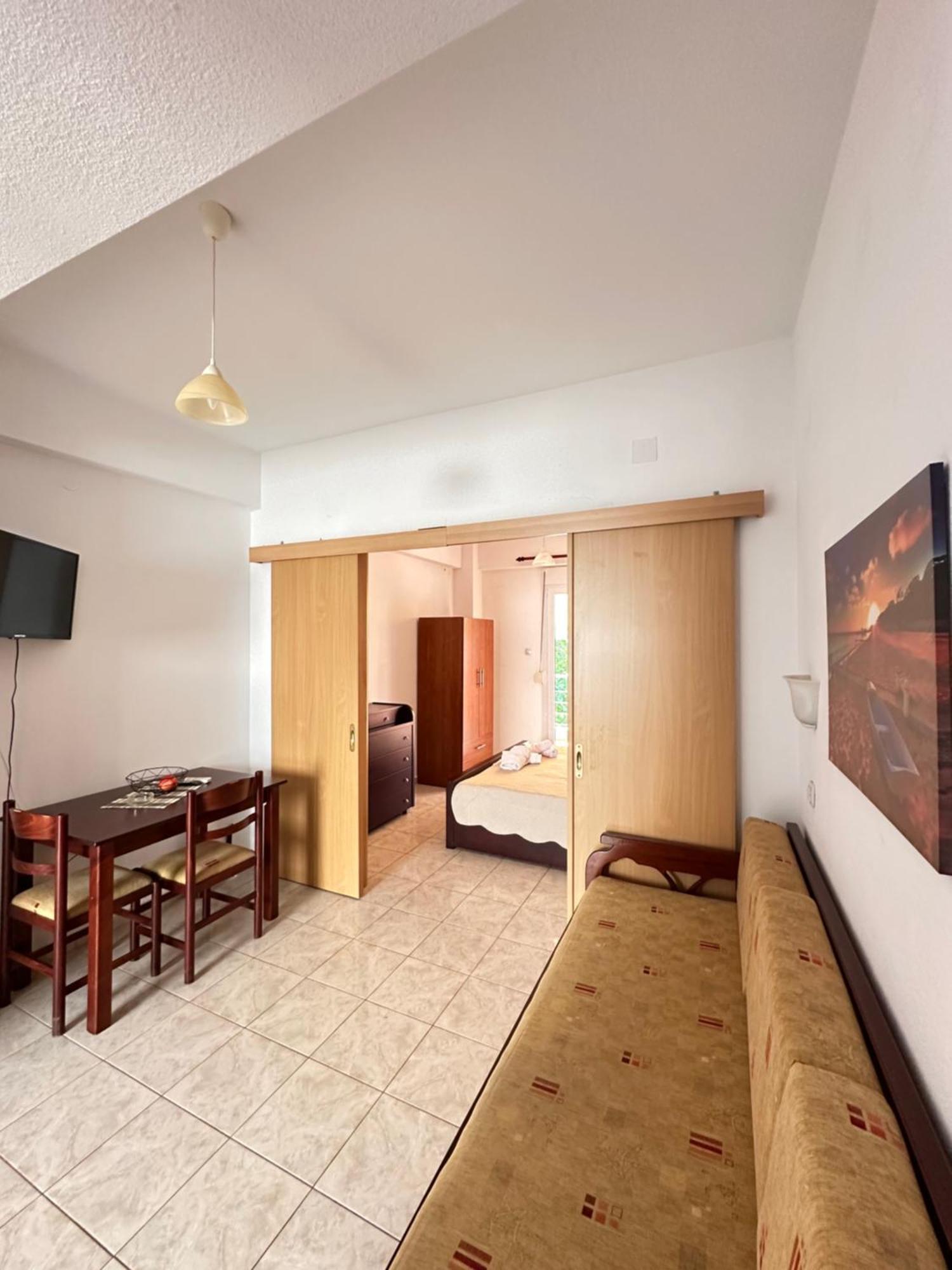 Dimos Apartments Kókkinon Nerón Екстериор снимка