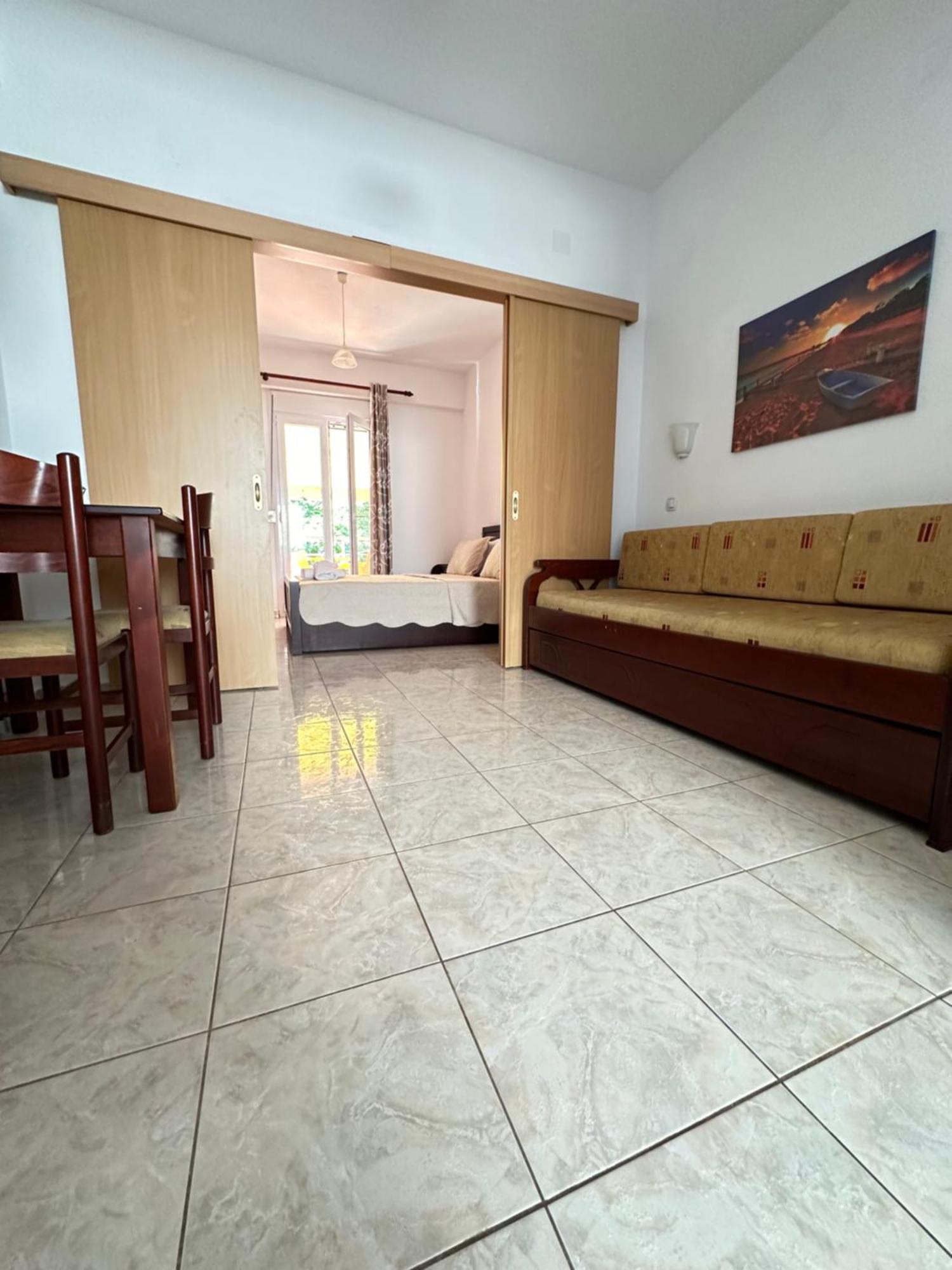 Dimos Apartments Kókkinon Nerón Екстериор снимка